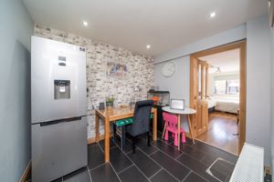 BREAKFAST KITCHEN- click for photo gallery